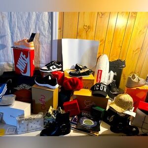 Like this listing to be notified of our next shoes, handbags,& accessories show!